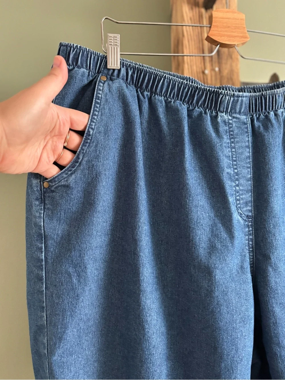 145.) Alia / Denim / Straight Leg Capris - Picture 3 of 6